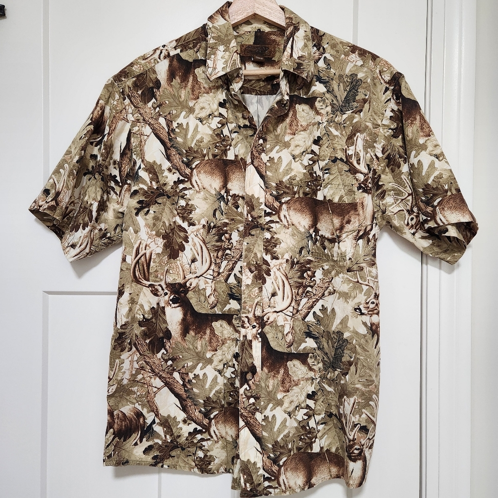 Morgan Creek Outfitters Camo Deer Print Button Down Shirt Men's Medium Hunting